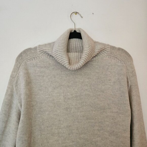 Aritzia Babaton XS Titus Cropped Turtleneck Sweater Light Grey White Merino Wool - Picture 3 of 10